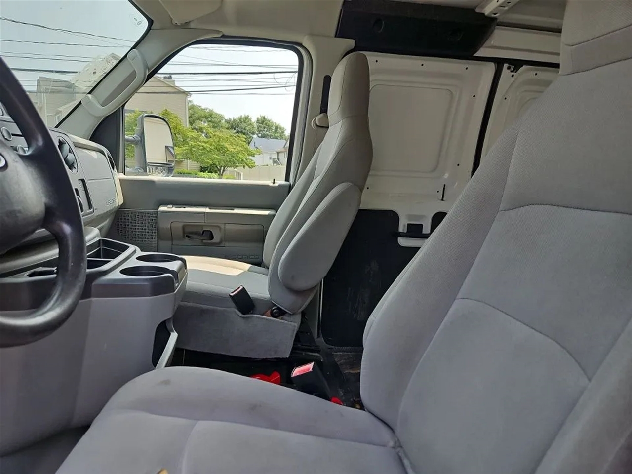 Ford Econoline E-150 2012 Ford Econoline E-150 2012