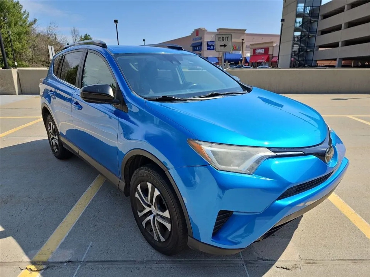 Toyota RAV4 LE AWD 2017 Toyota RAV4 LE AWD 2017