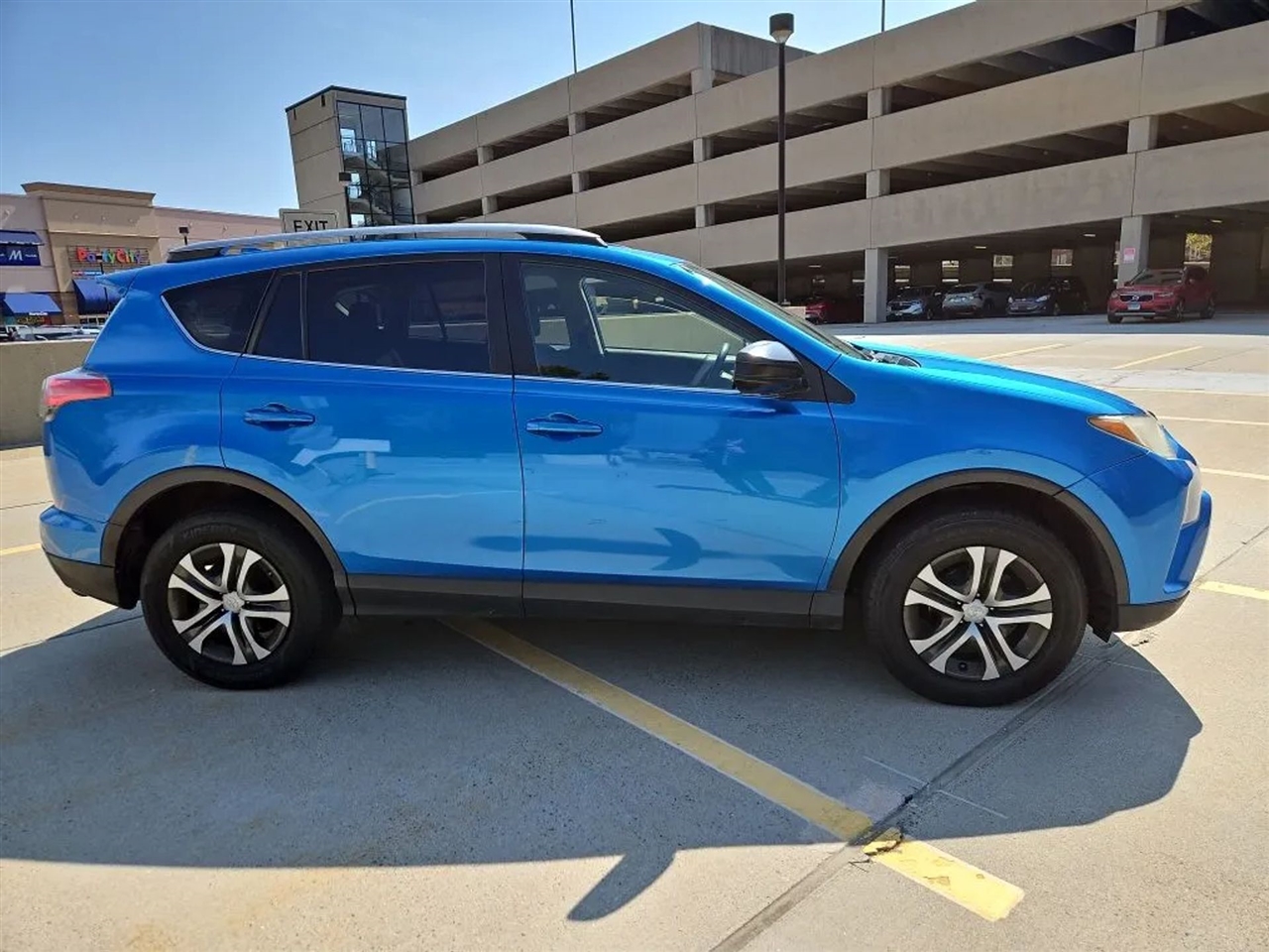 Toyota RAV4 LE AWD 2017 Toyota RAV4 LE AWD 2017