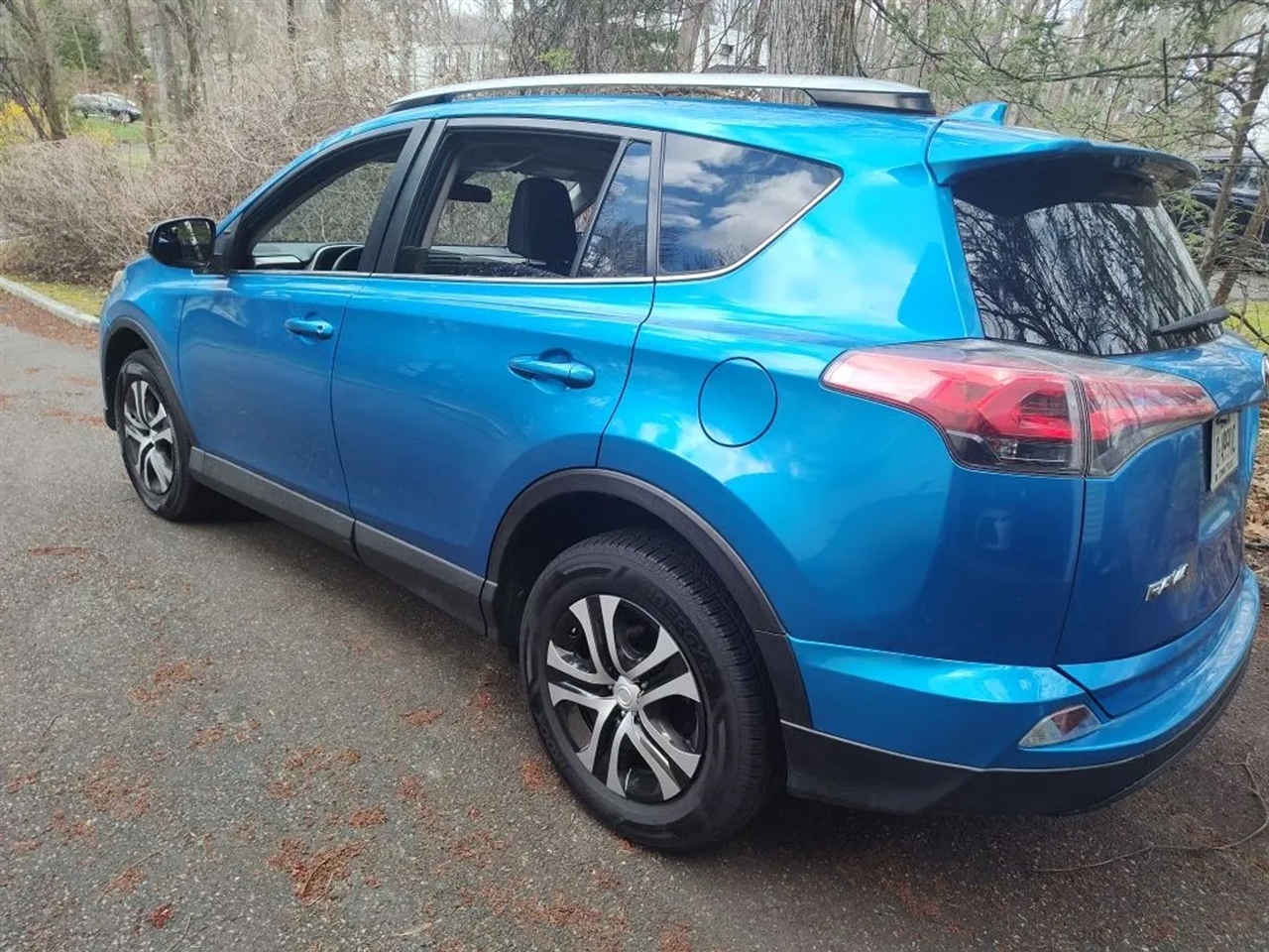 Toyota RAV4 LE AWD 2017 Toyota RAV4 LE AWD 2017