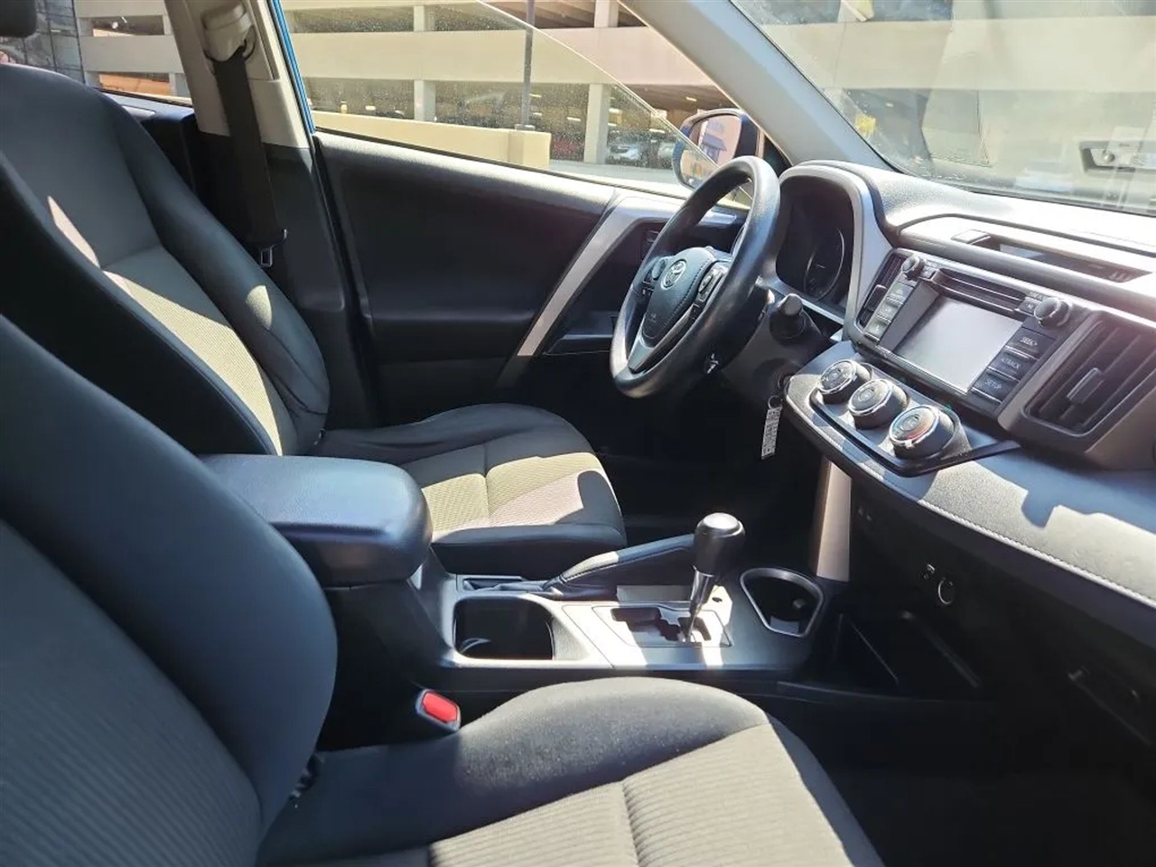 Toyota RAV4 LE AWD 2017 Toyota RAV4 LE AWD 2017