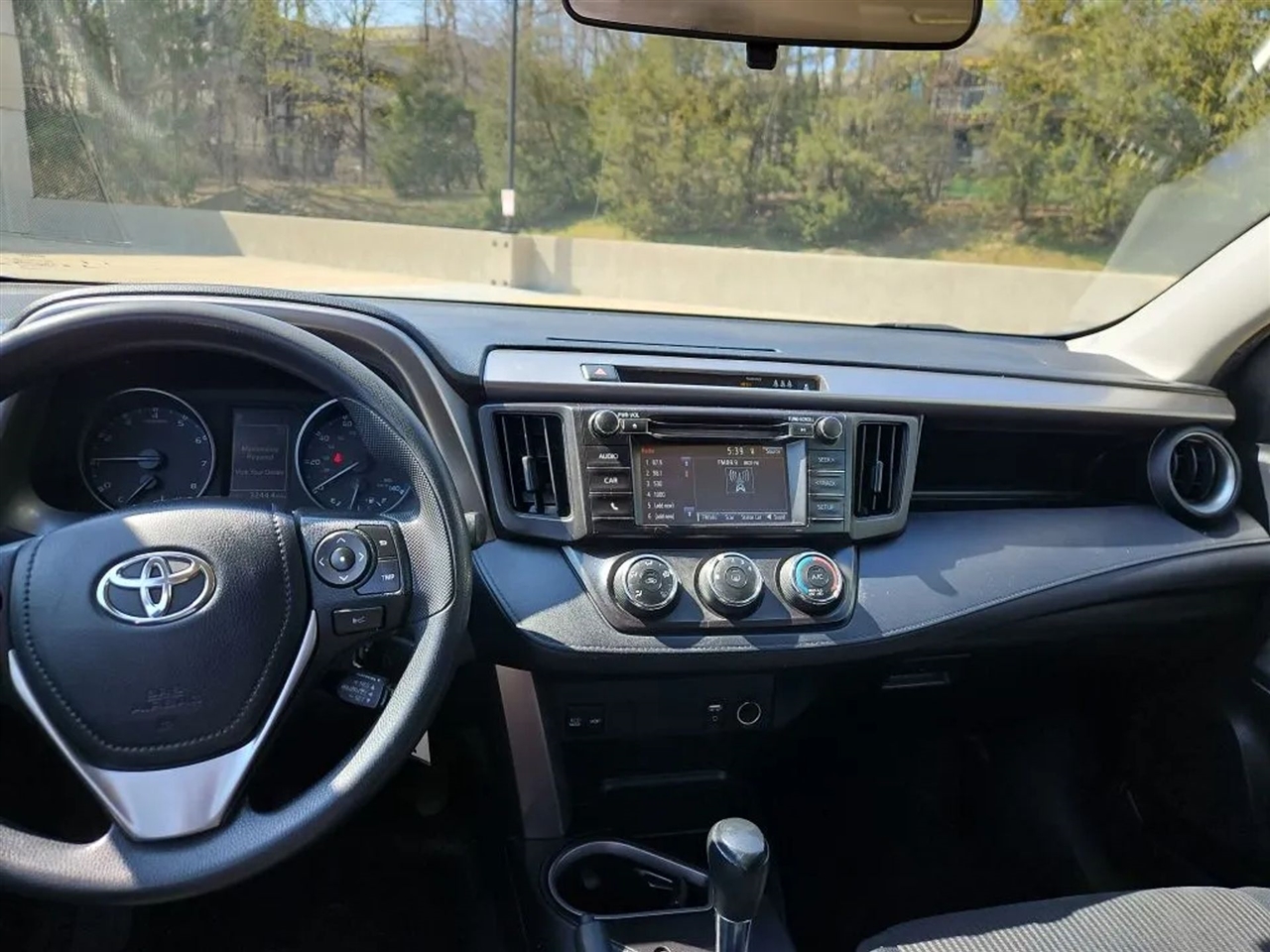 Toyota RAV4 LE AWD 2017 Toyota RAV4 LE AWD 2017