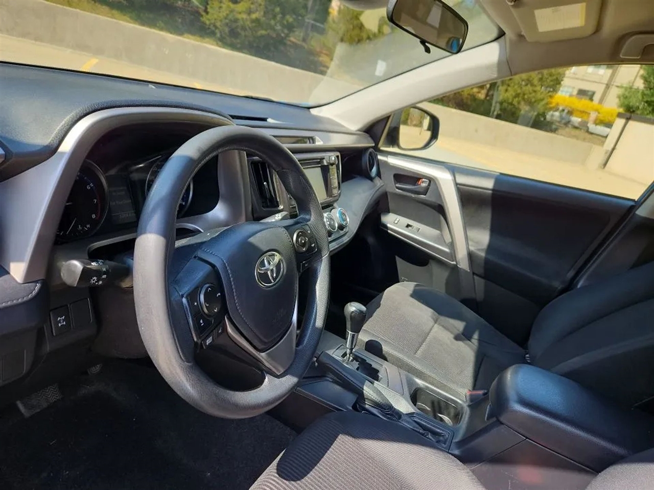 Toyota RAV4 LE AWD 2017 Toyota RAV4 LE AWD 2017