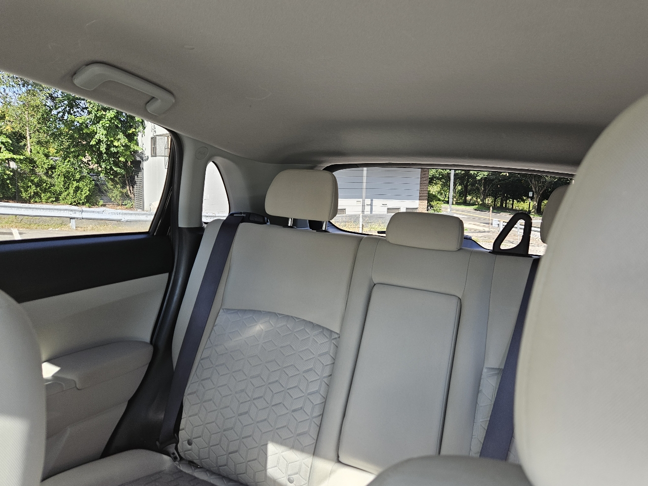 2020 Mitsubishi Outlander ES photo 17