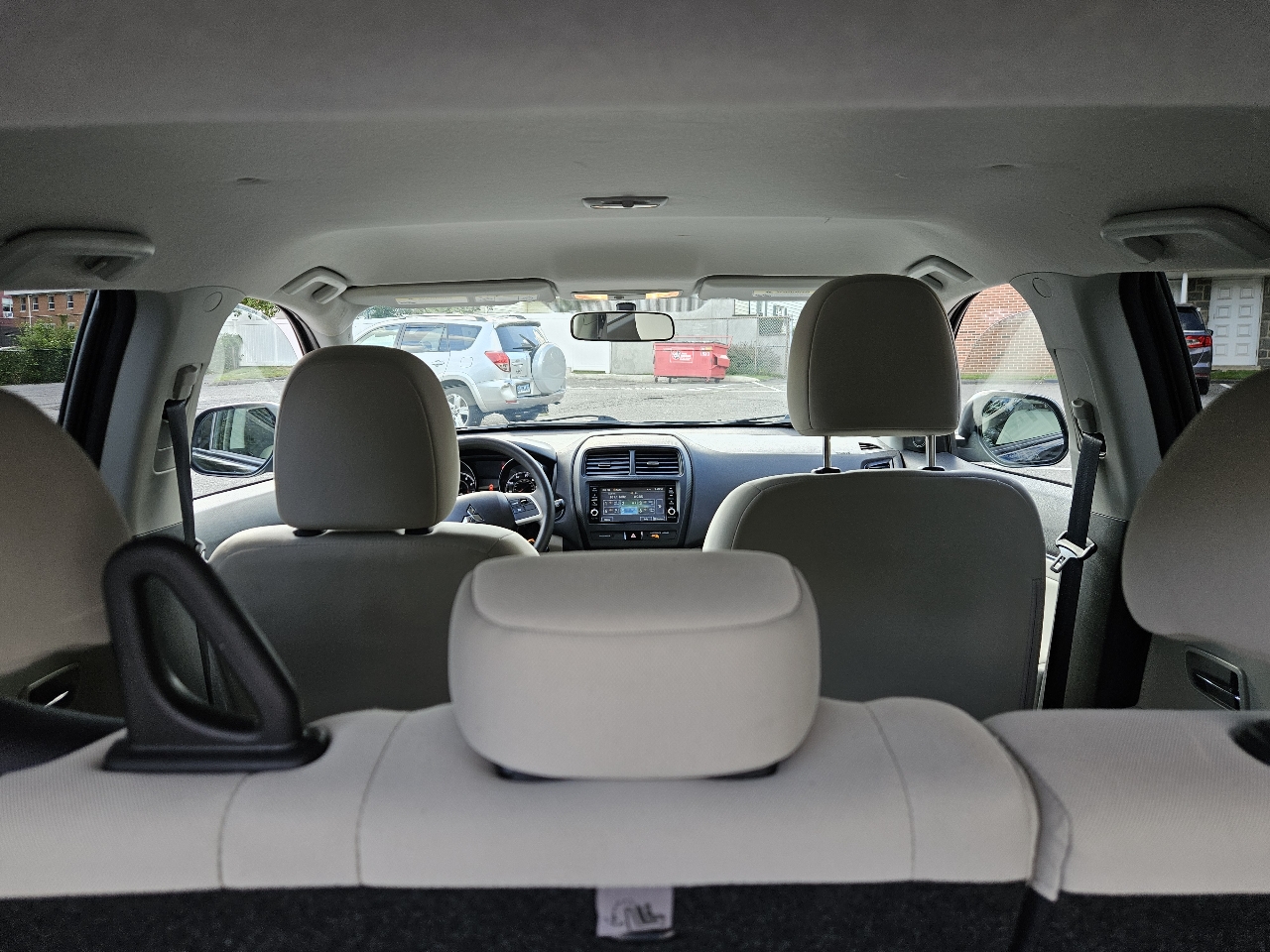 2020 Mitsubishi Outlander ES photo 18