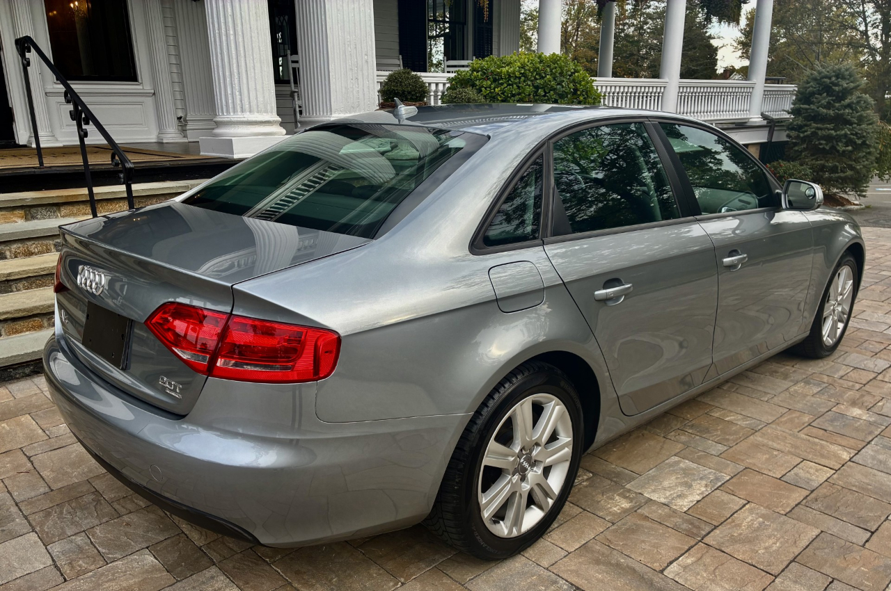 Audi A4 2.0T Sedan quattro Manual 2010 Audi A4 2.0T Sedan quattro Manual 2010