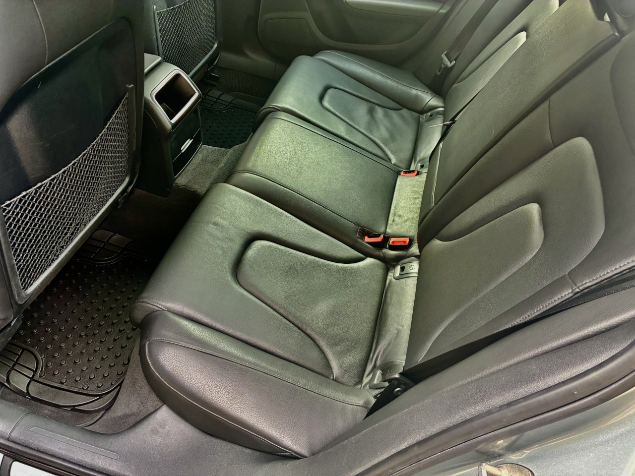 Audi A4 2.0T Sedan quattro Manual 2010 Audi A4 2.0T Sedan quattro Manual 2010