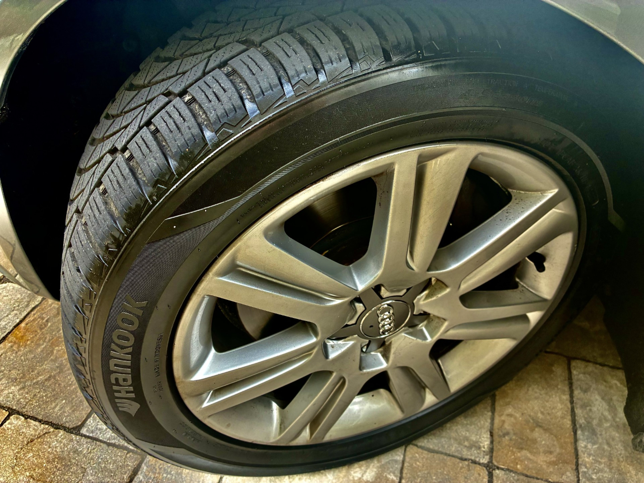 Audi A4 2.0T Sedan quattro Manual 2010 Audi A4 2.0T Sedan quattro Manual 2010