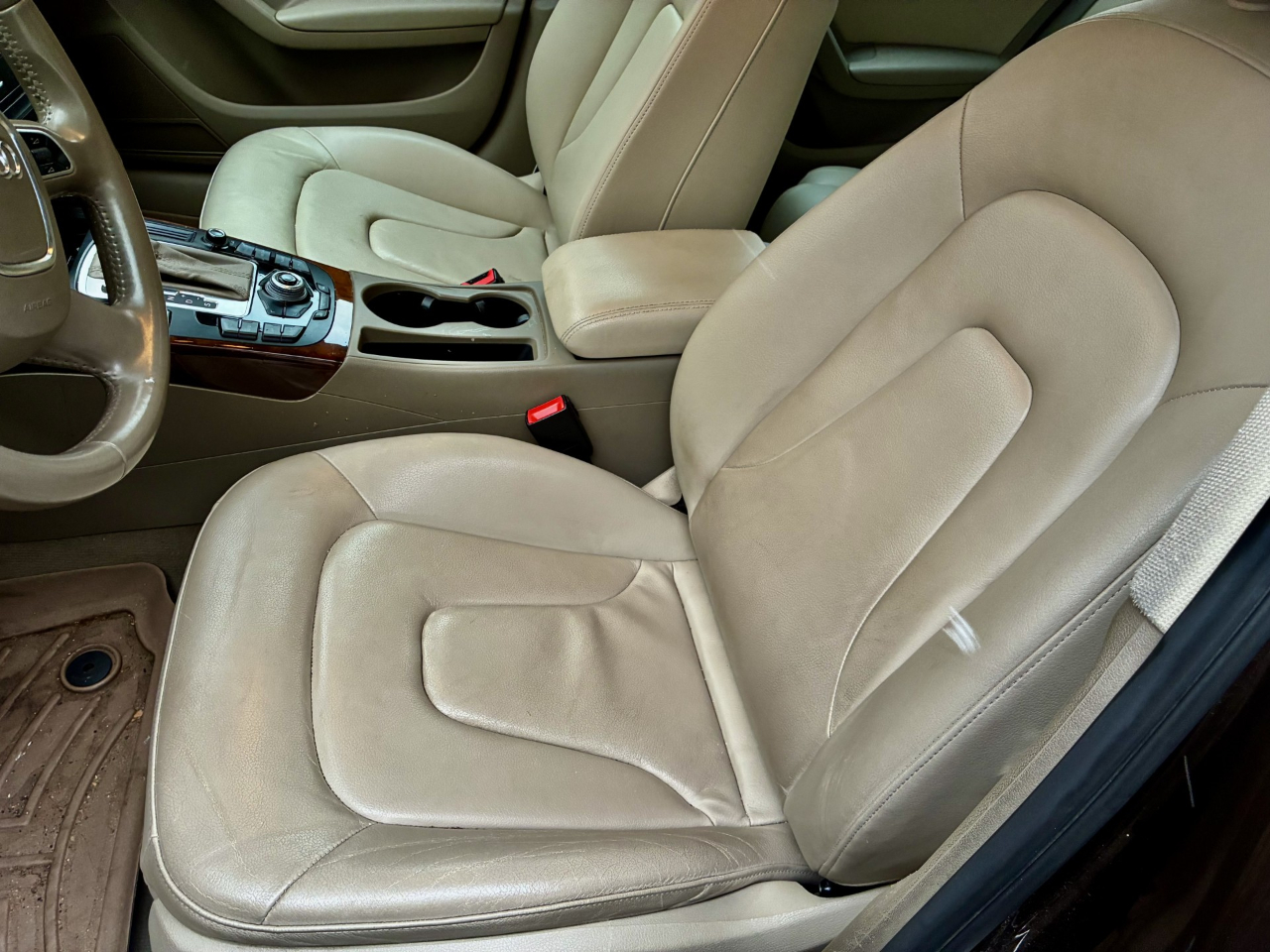 Audi A4 2.0 TFSI Auto Premium Plus quattro AWD 2011