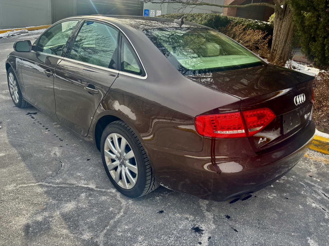 Audi A4 2.0 TFSI Auto Premium Plus quattro AWD 2011