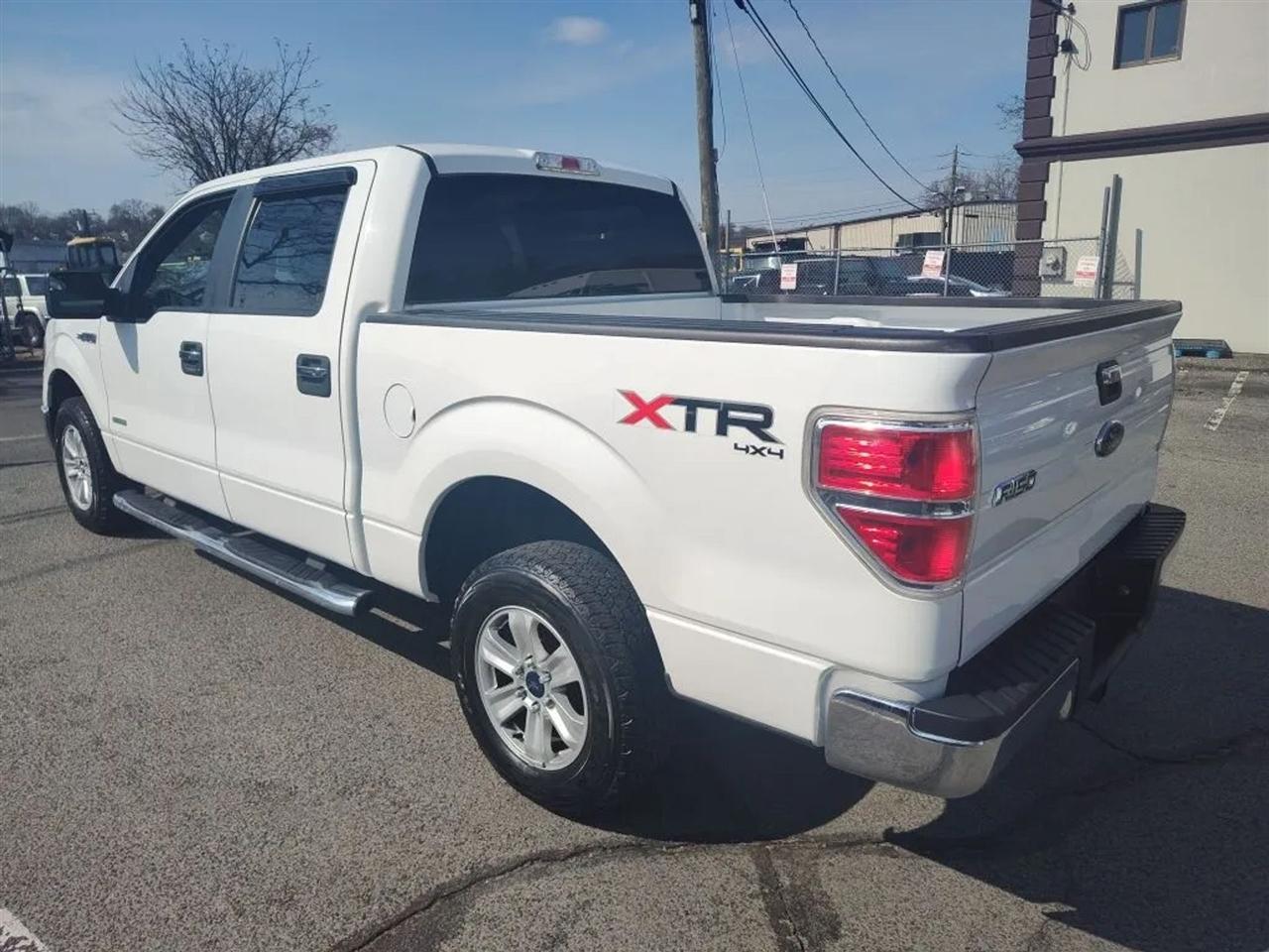Ford F-150 XLT SuperCrew 5.5-ft. Bed 4WD 2014
