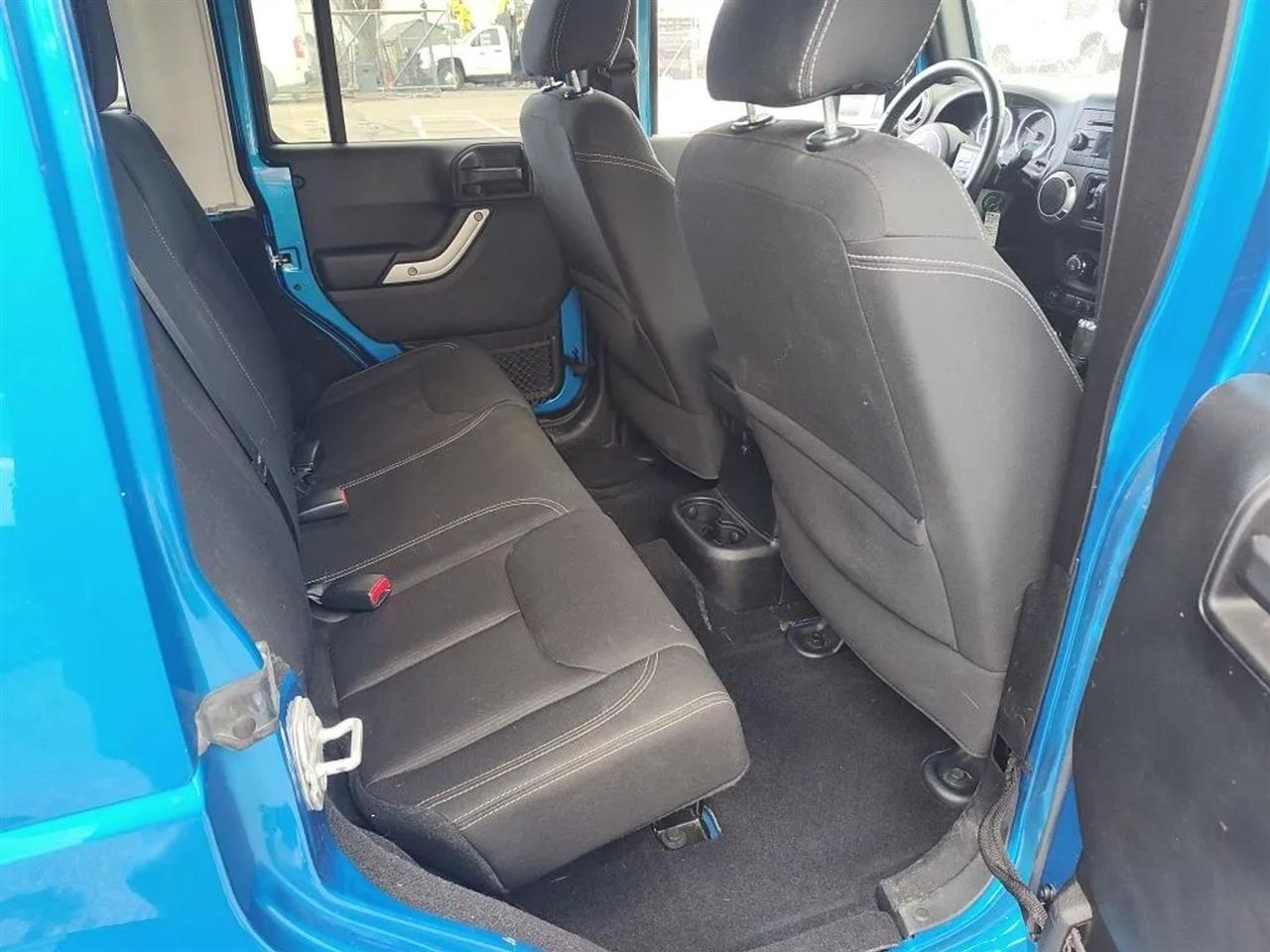 Jeep Wrangler Unlimited Sahara 4WD 2016