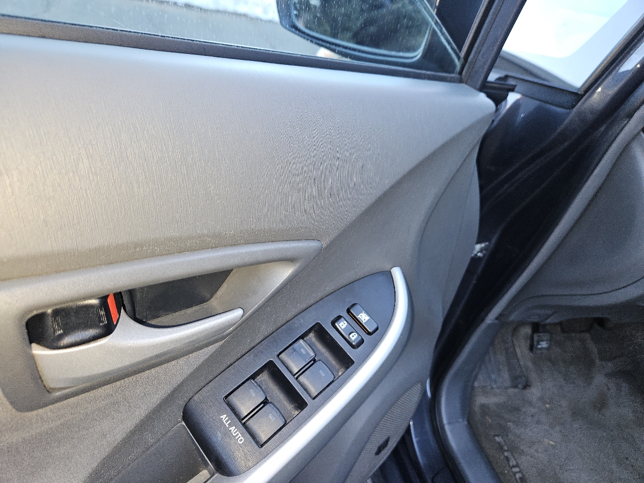 Toyota Prius Prius V 2010