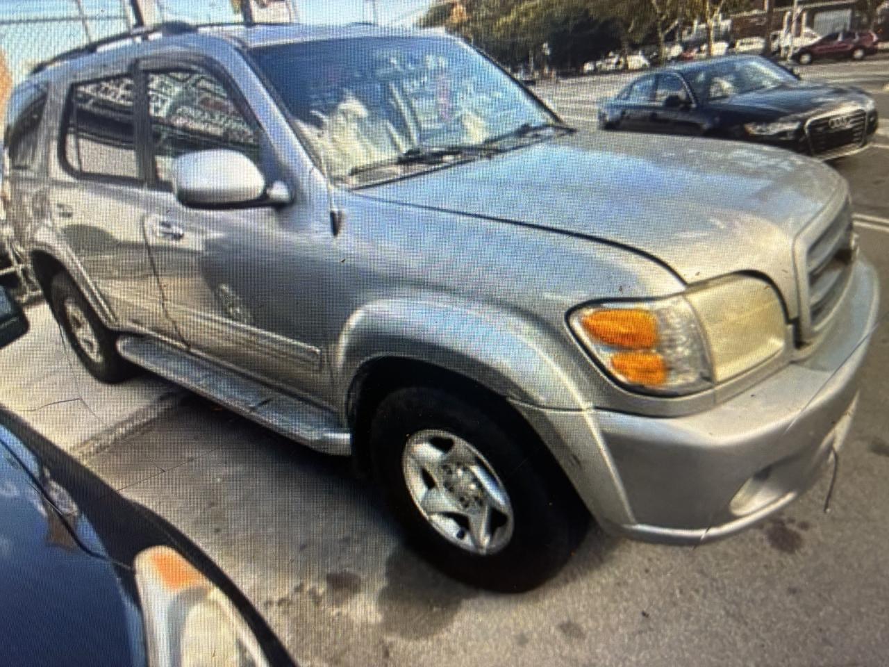 Toyota Sequoia SR5 4WD 2002