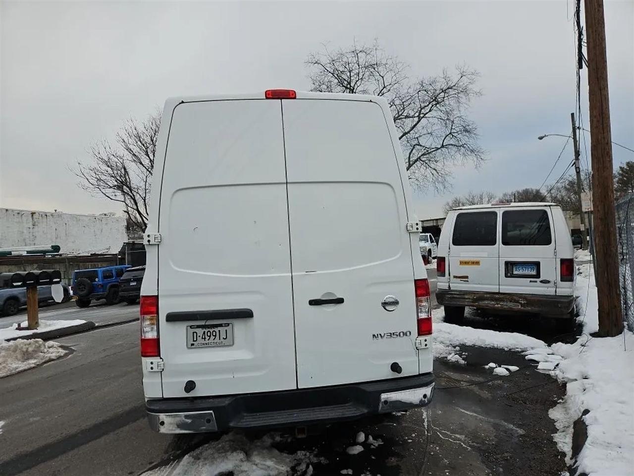 Nissan NV Cargo 2500 HD S V8 High Roof 2017