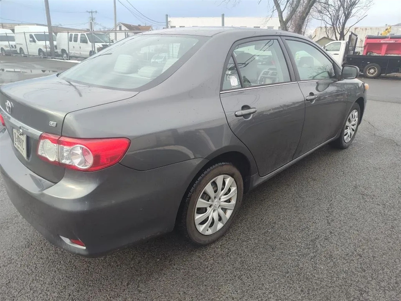 Toyota Corolla LE 4-Speed AT 2013
