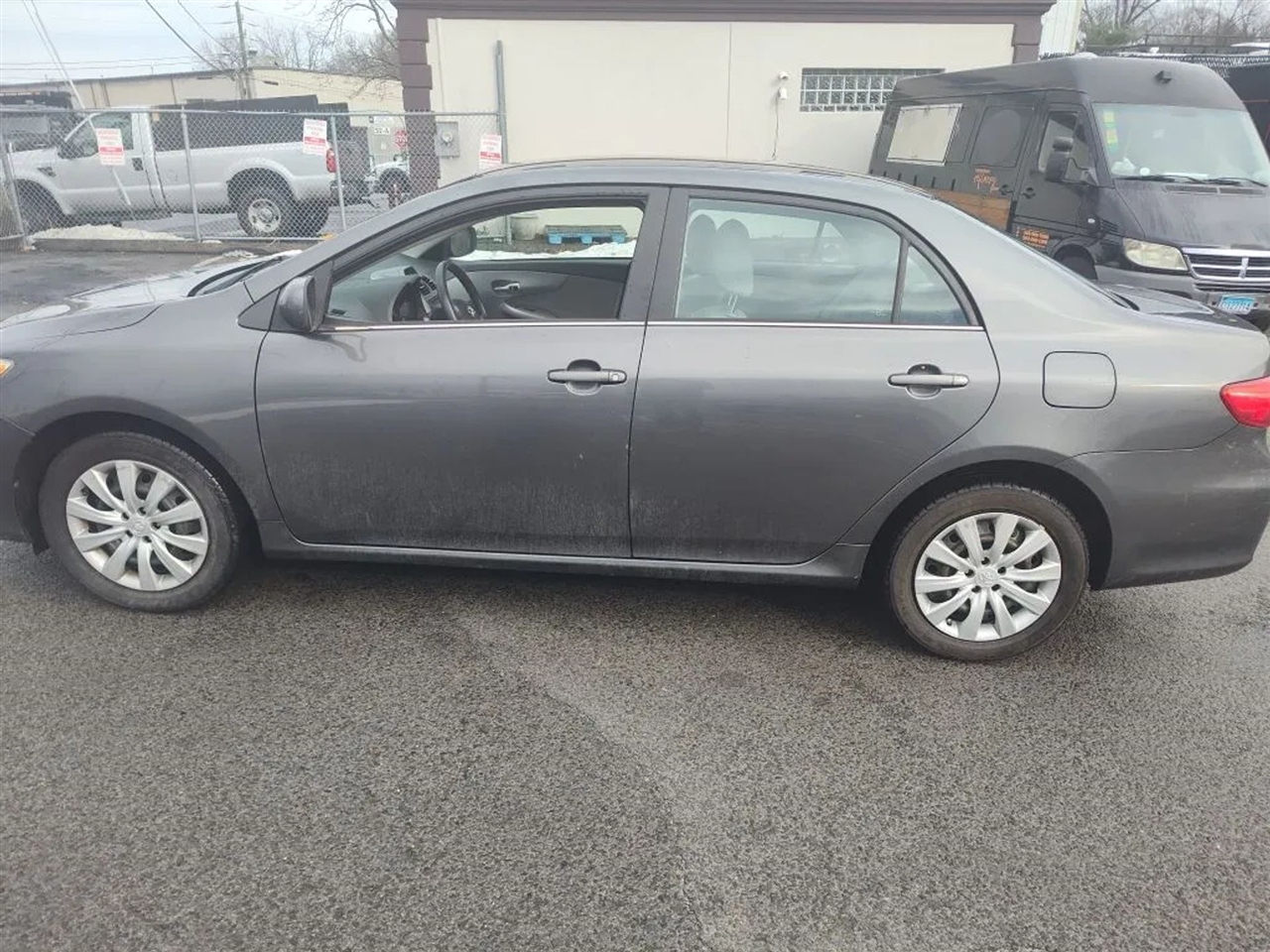 Toyota Corolla LE 4-Speed AT 2013