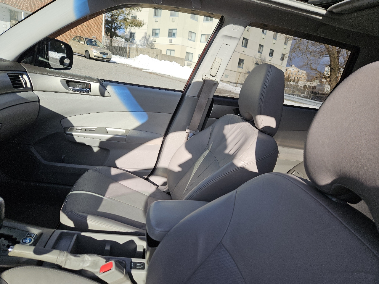 Subaru Forester 2.5X Limited 2010