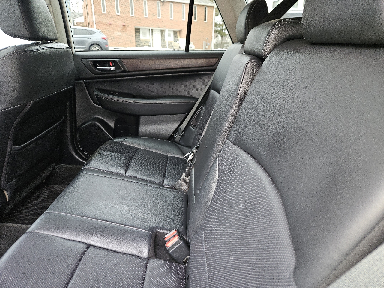 Subaru Outback 2.5i Limited 2015