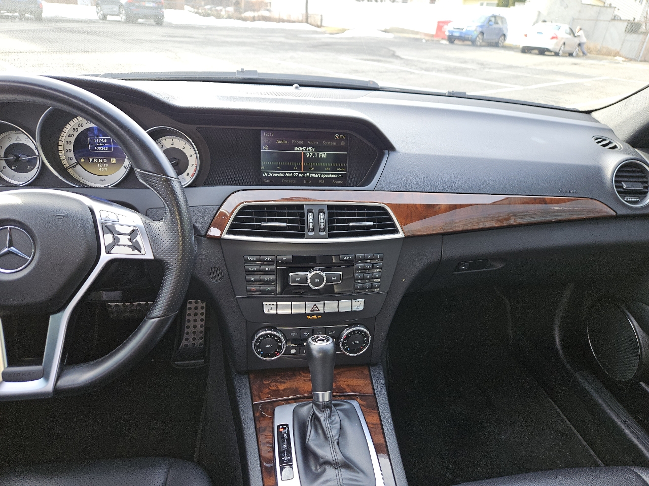 Mercedes-Benz C-Class C300 4MATIC Luxury Sedan 2012