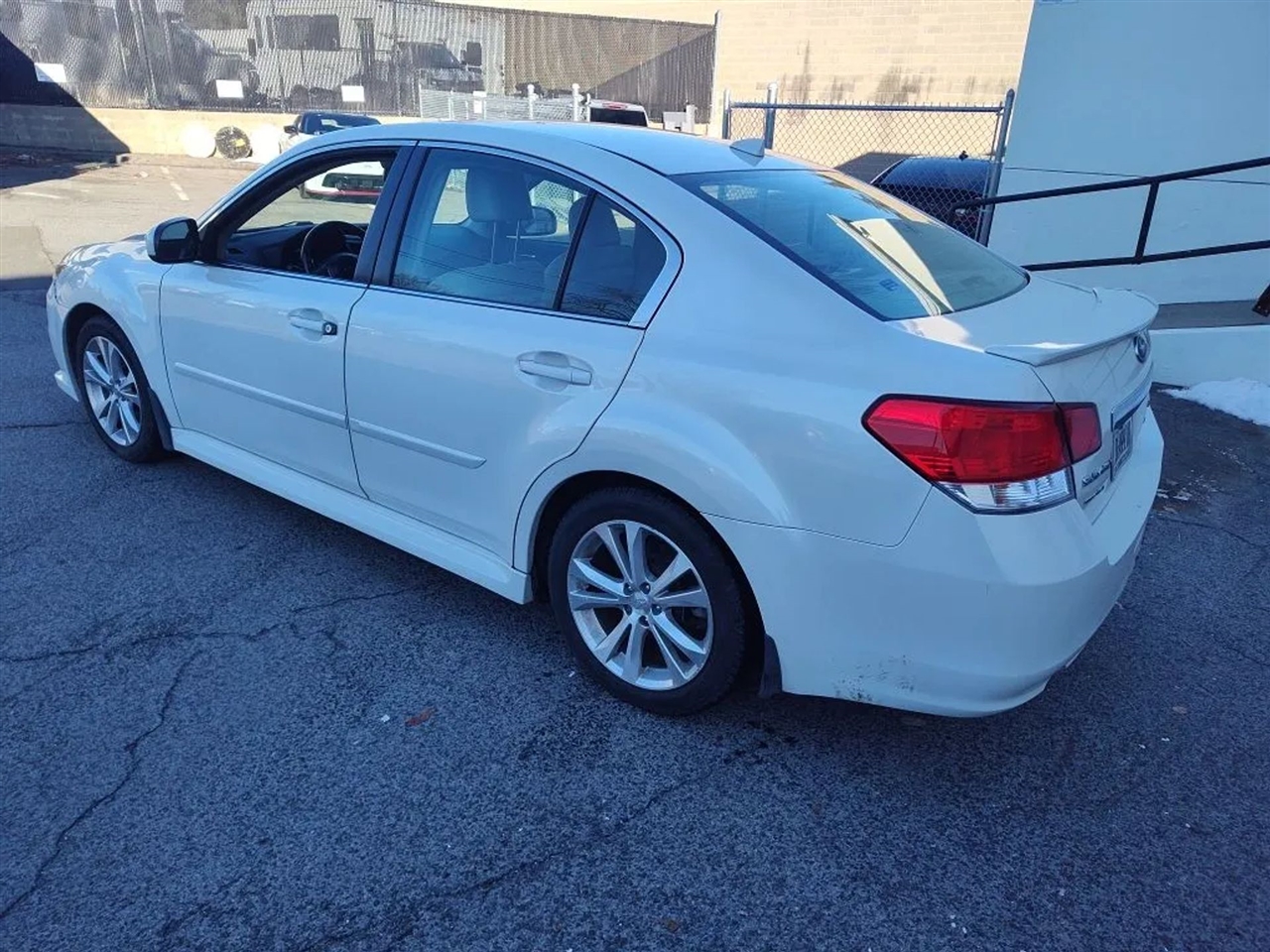 Subaru Legacy 3.6R Limited 2013