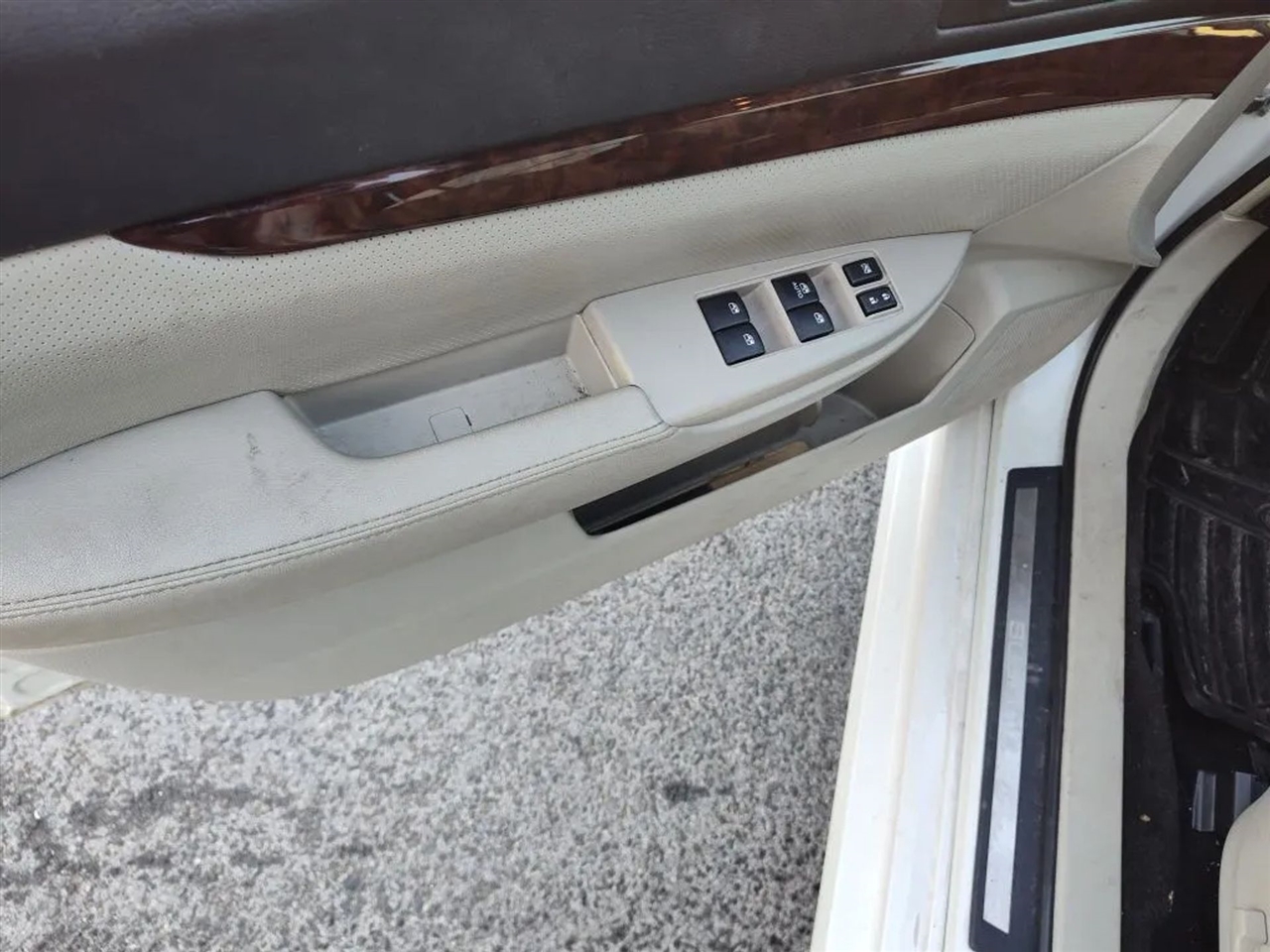 Subaru Legacy 3.6R Limited 2013