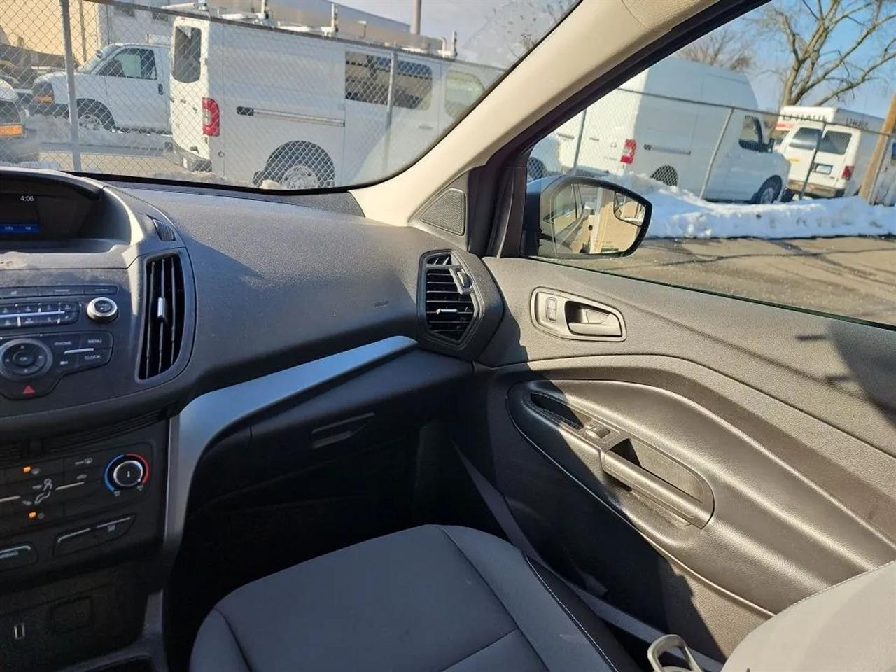 Ford Escape S FWD 2019