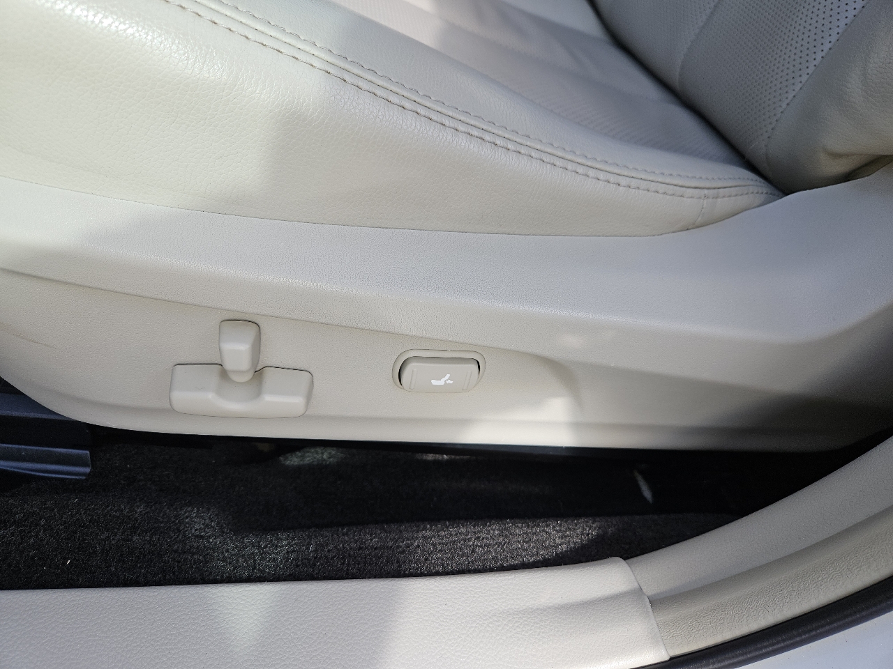 Subaru Outback 2.5i Limited 2011