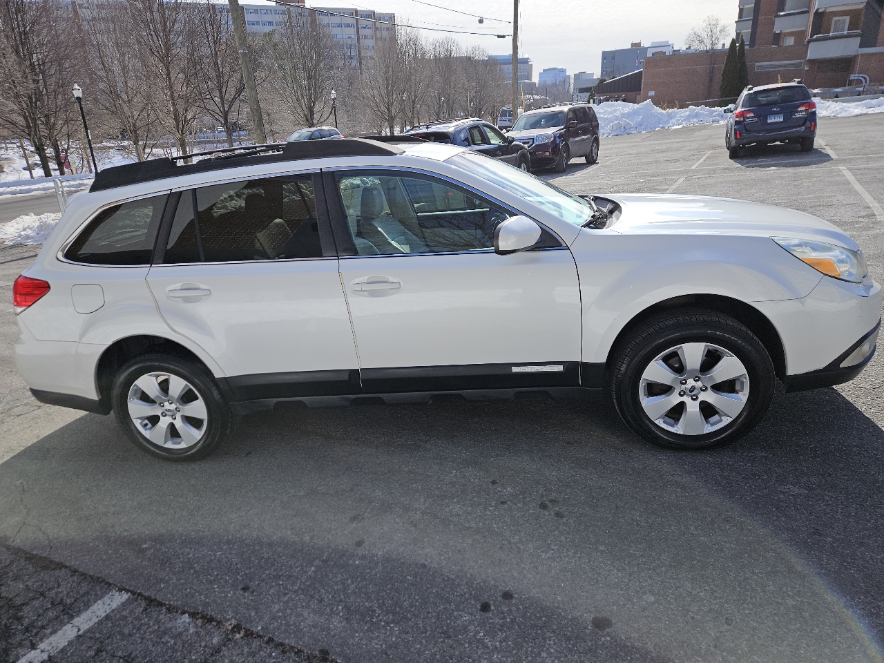Subaru Outback 2.5i Limited 2011