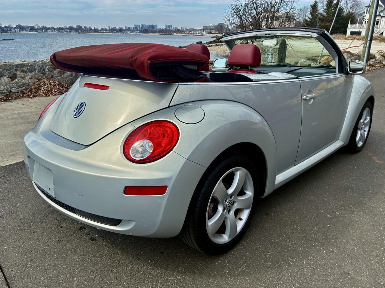 Volkswagen New Beetle S PZEV Convertible 2009