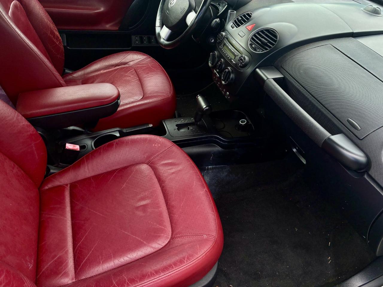 Volkswagen New Beetle S PZEV Convertible 2009