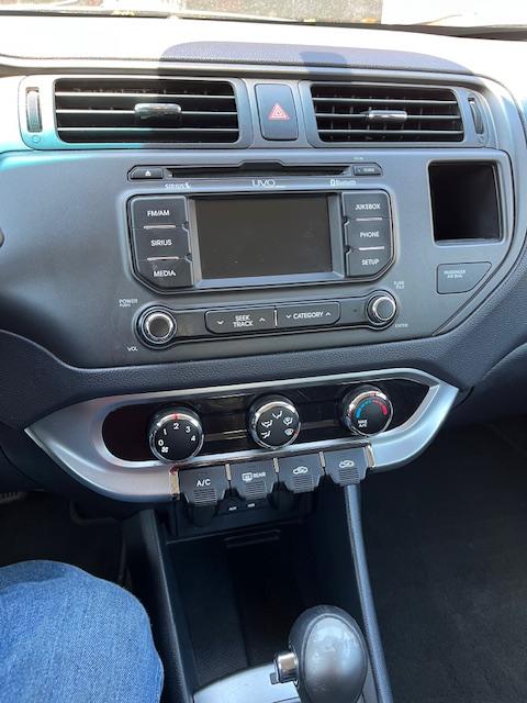 Kia Rio5 EX 2012