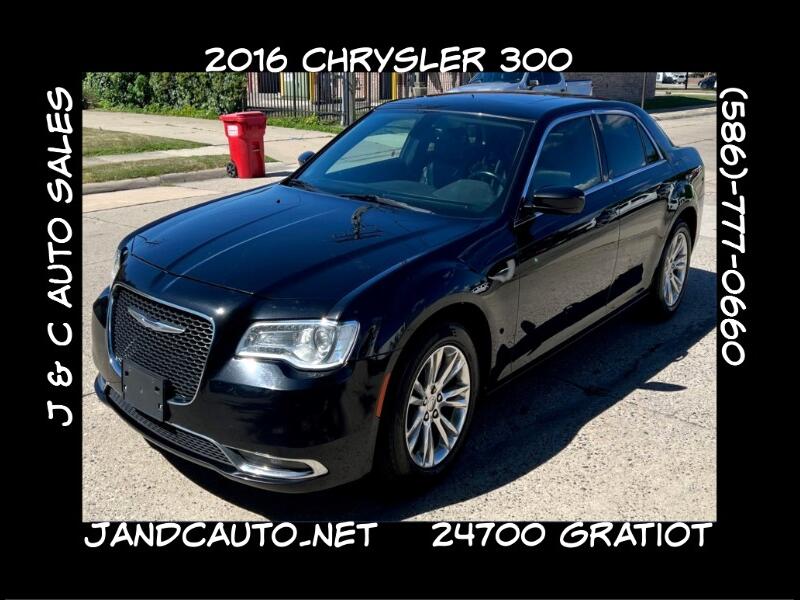 Chrysler 300 Limited RWD 2016
