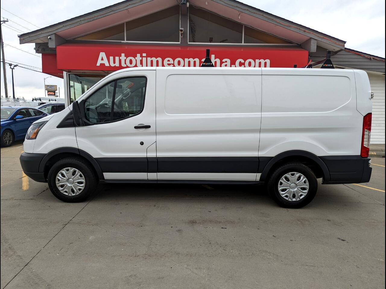 2017 Ford Transit 150 Van Low Roof w/Sliding Pass. 130-in. WB