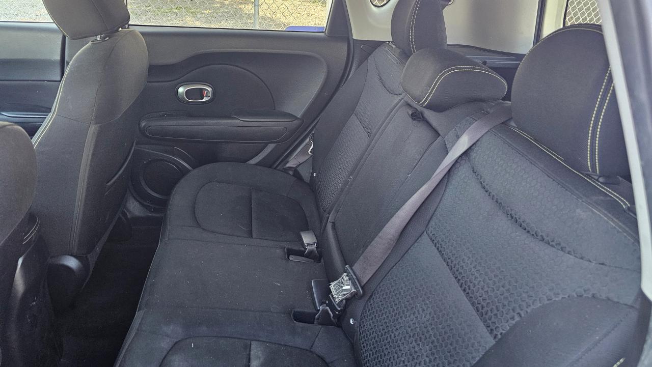 Kia Soul + w/Signature 2.0 Special Edition 2016