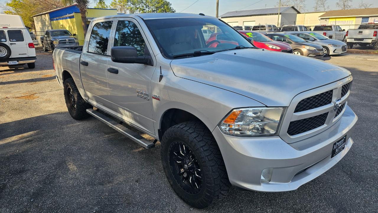 RAM 1500 Tradesman Crew Cab SWB 4WD 2018