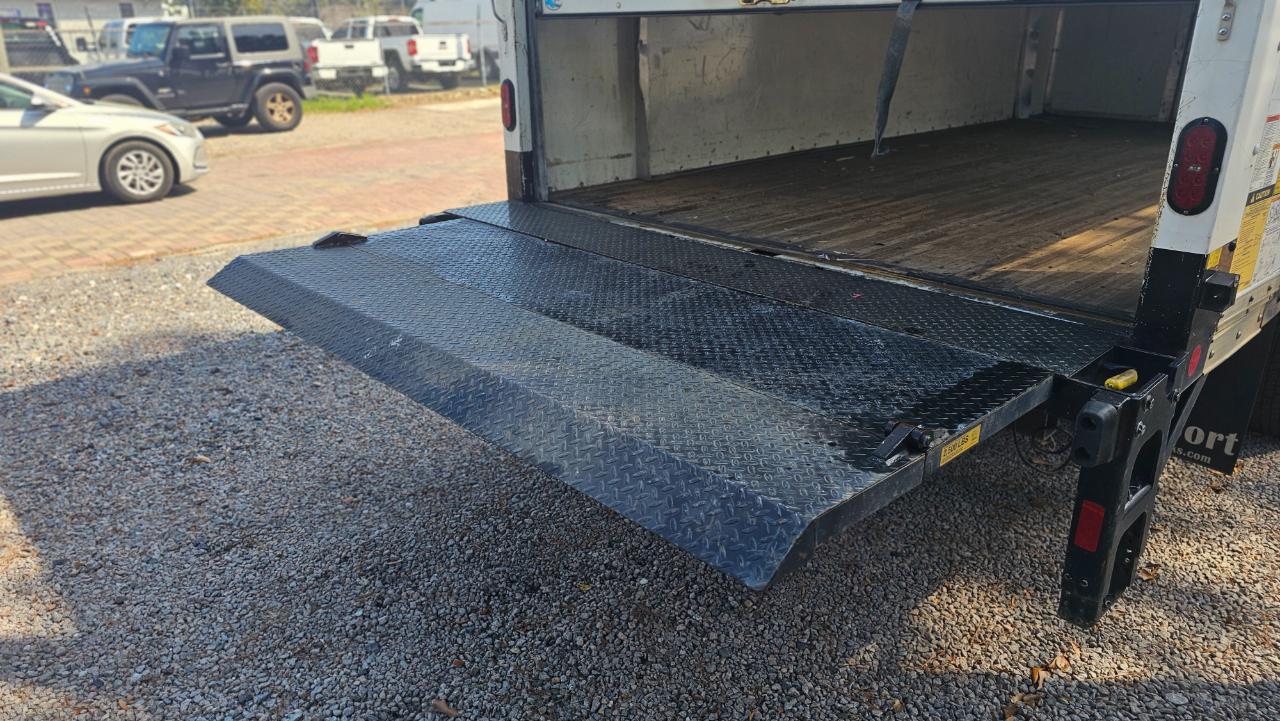 Ford Econoline E-450 2022