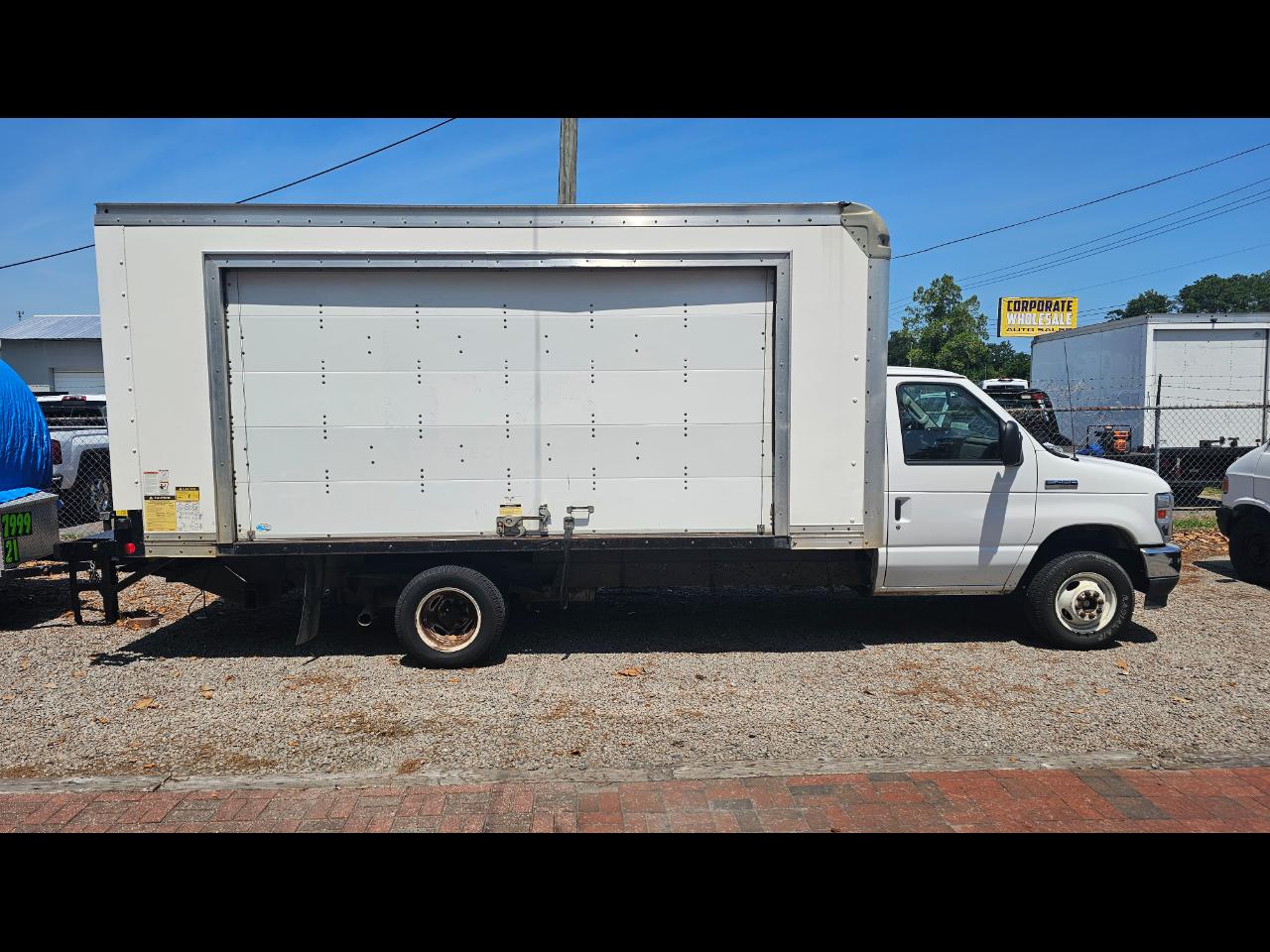2022 Ford Econoline E-450