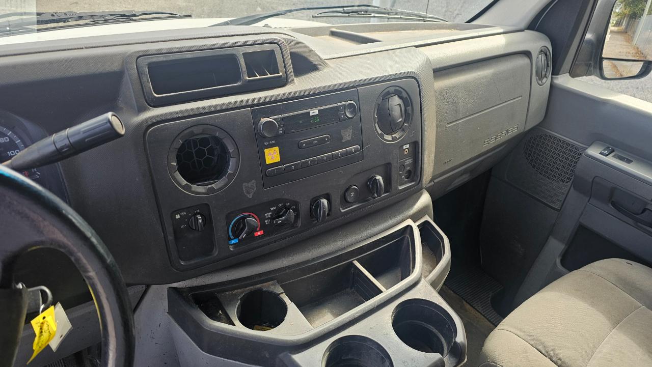 Ford Econoline E-250 2014