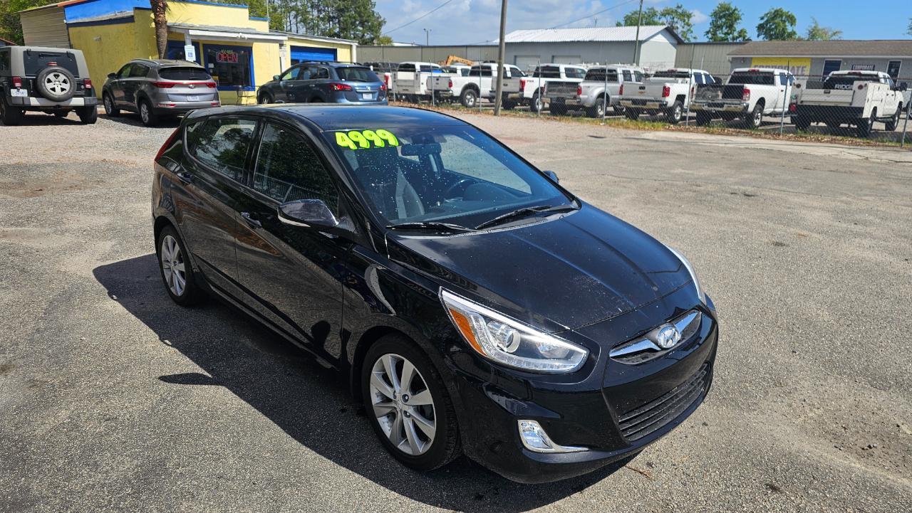 Hyundai Accent SE 5-Door 2014