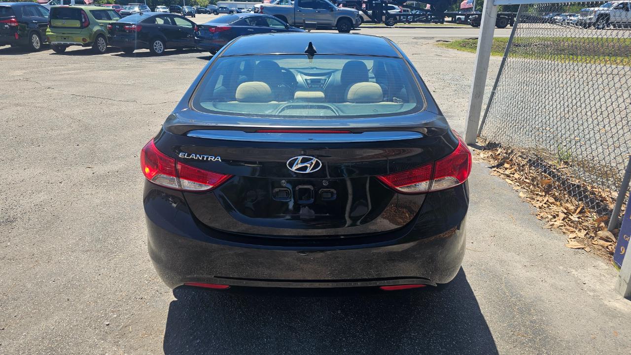 Hyundai Elantra Limited 2013