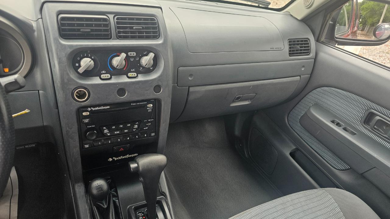Nissan Xterra XE 4WD 2003
