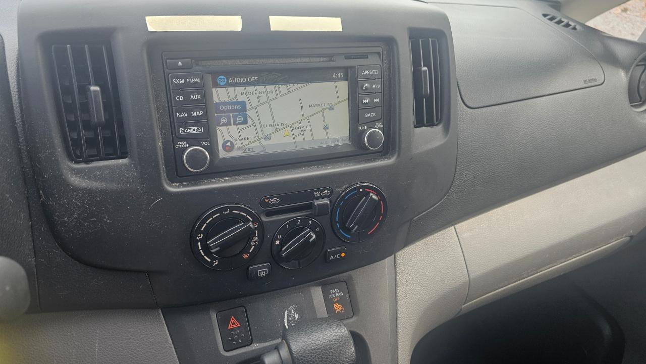 Nissan NV200 SV 2015
