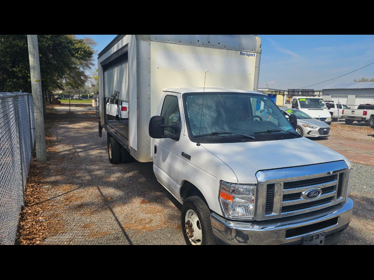 Ford Econoline E-450 2022