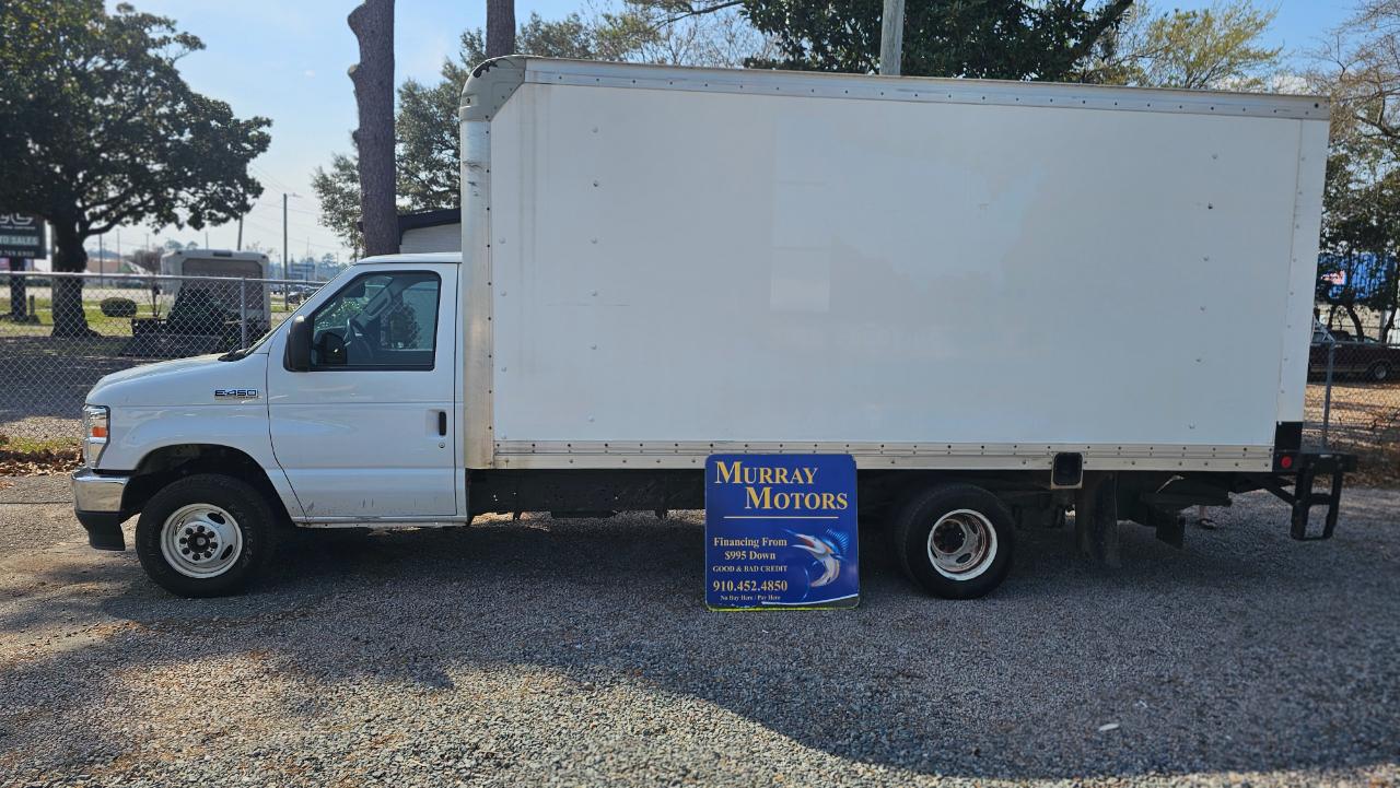 Ford Econoline E-450 2022
