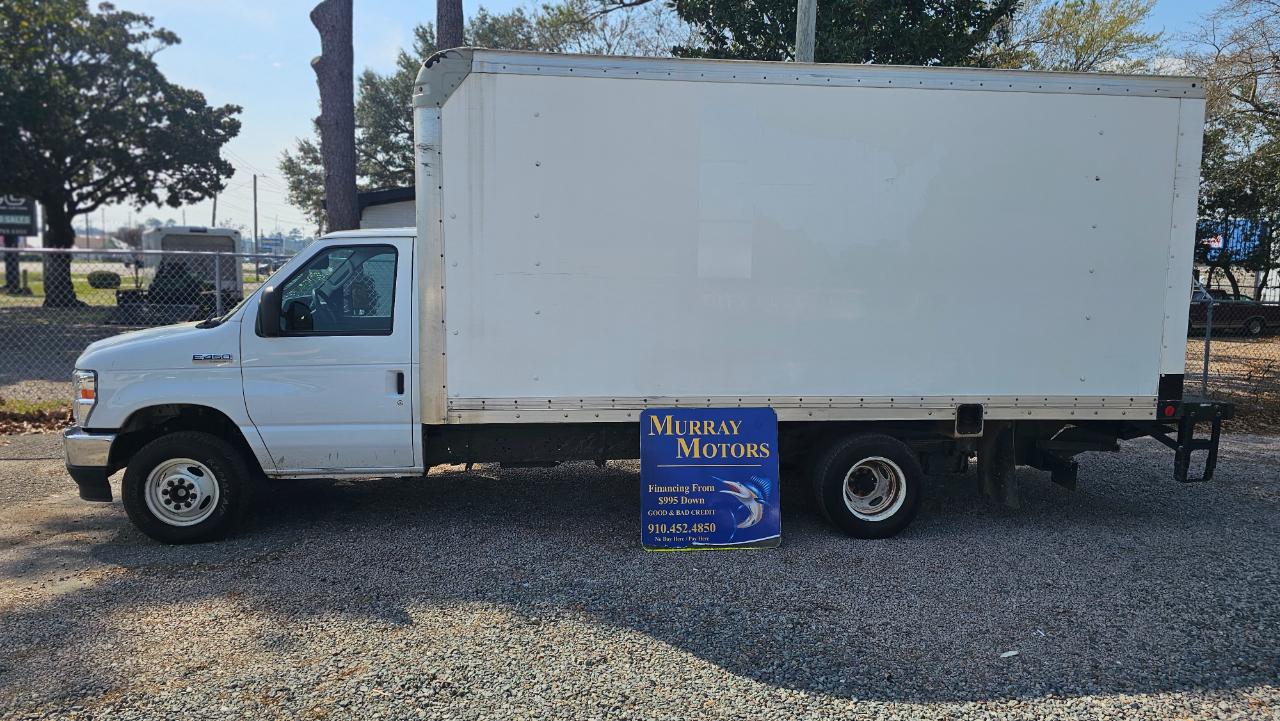 Ford Econoline E-450 2022