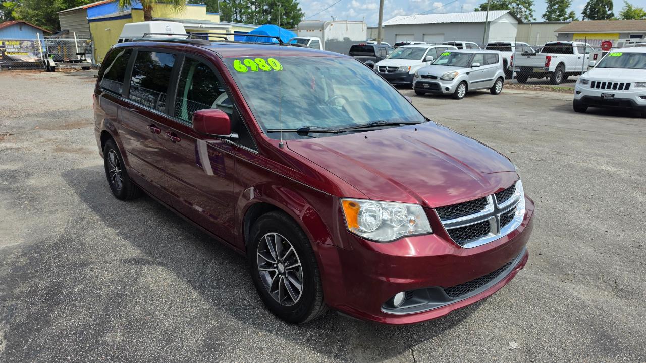 Dodge Grand Caravan photo 3