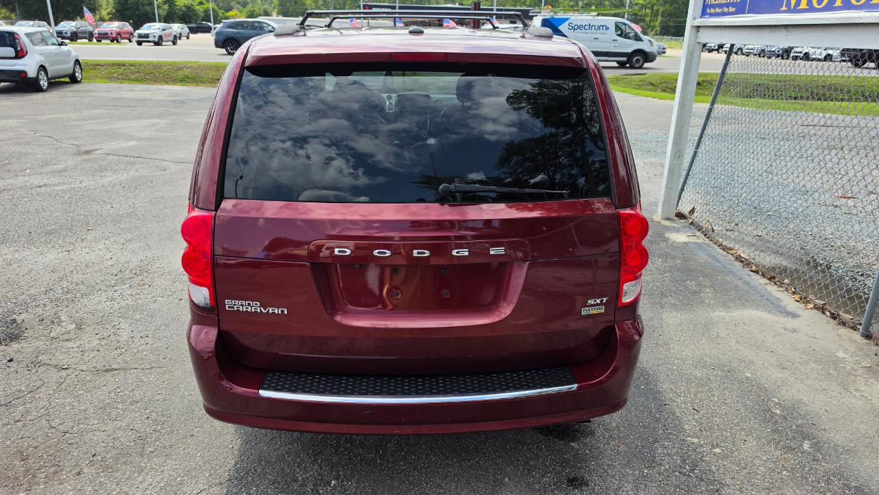 Dodge Grand Caravan photo 6
