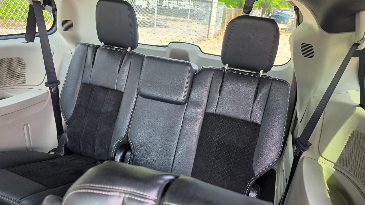 Dodge Grand Caravan photo 9
