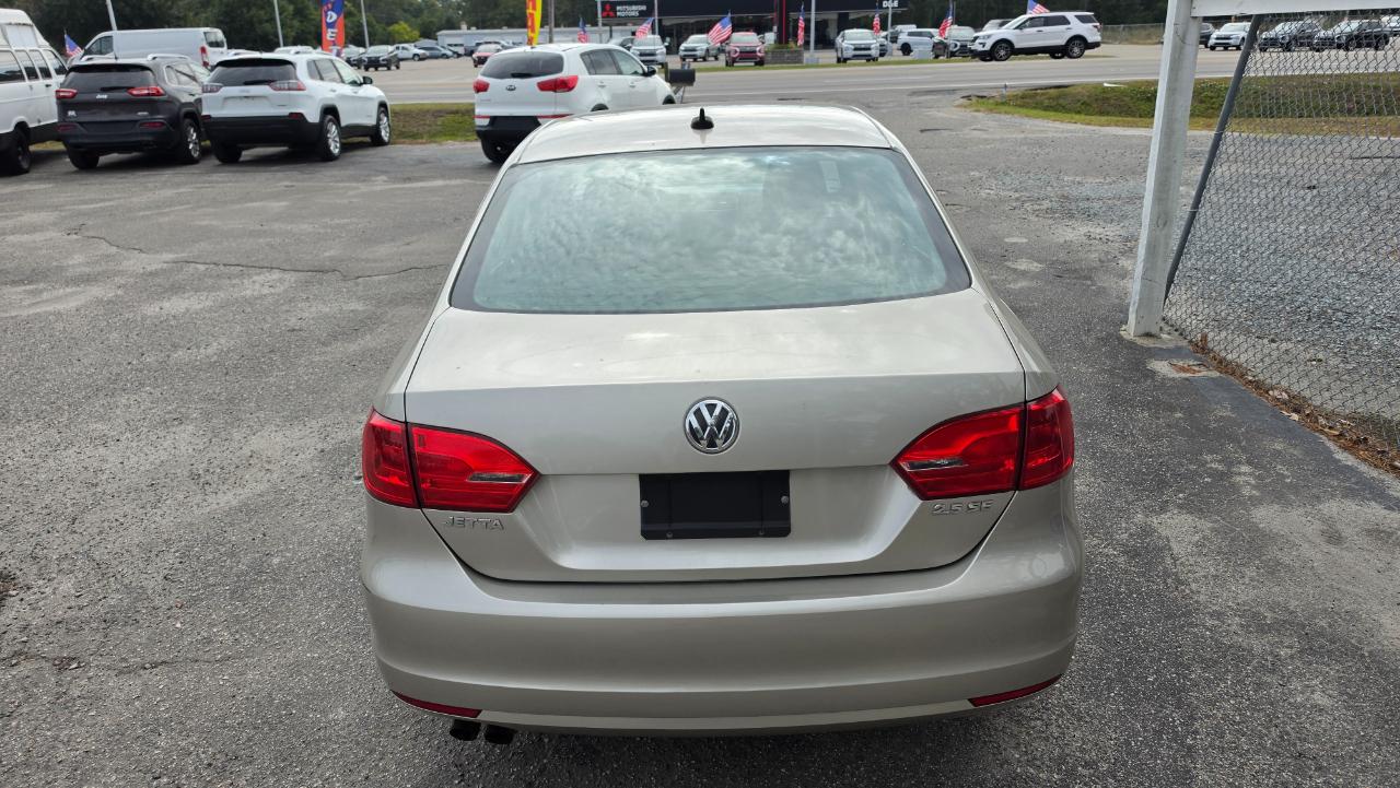 Volkswagen Jetta SE 2013